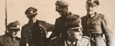 Preview: Pressefoto Ritterkreuzträger Oberst der Schutzpolizei Griese in Marseille